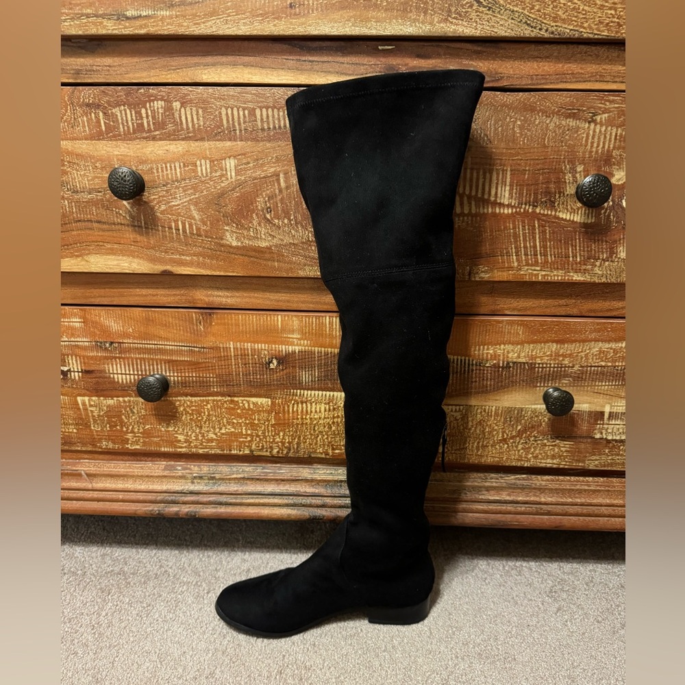 Steve Madden faux suede, over the knee boot. Black. Stretch. Size 7